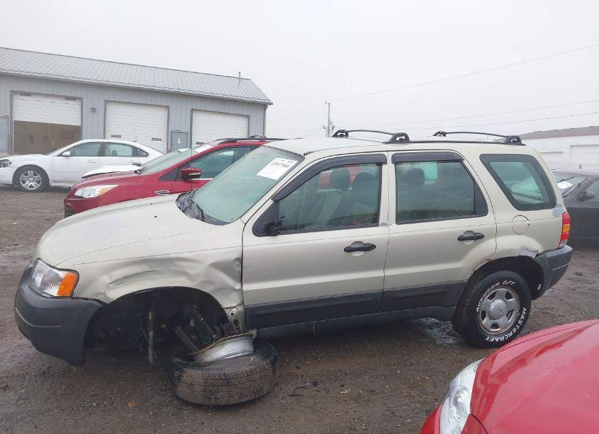 Photo 14 of 2003 Ford Escape XLS (VIN 1FMYU92103KC75051)