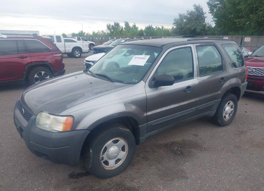 Photo 2 of 2004 Ford Escape XLS (VIN 1FMYU92104KA21387)