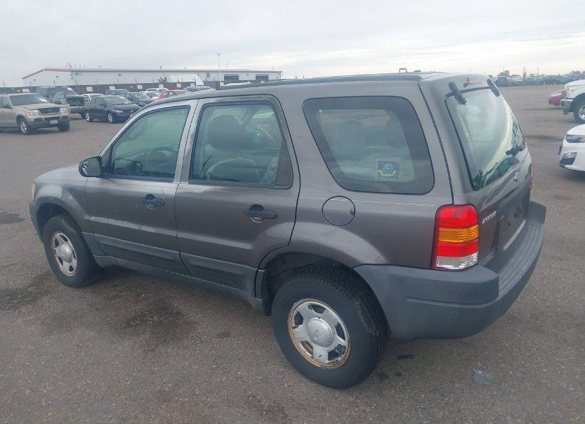 Photo 3 of 2004 Ford Escape XLS (VIN 1FMYU92104KA21387)