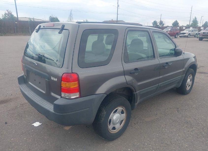 Photo 4 of 2004 Ford Escape XLS (VIN 1FMYU92104KA21387)