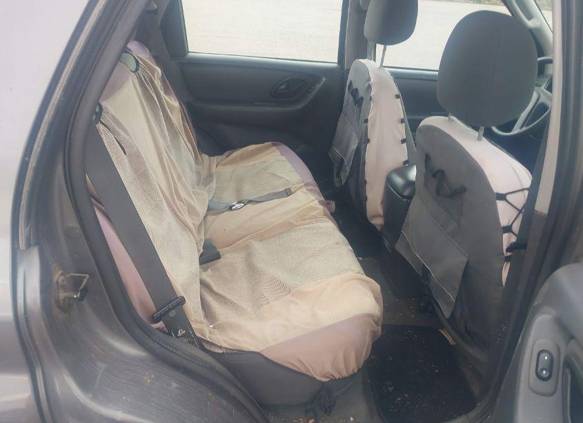 Photo 8 of 2004 Ford Escape XLS (VIN 1FMYU92104KA21387)