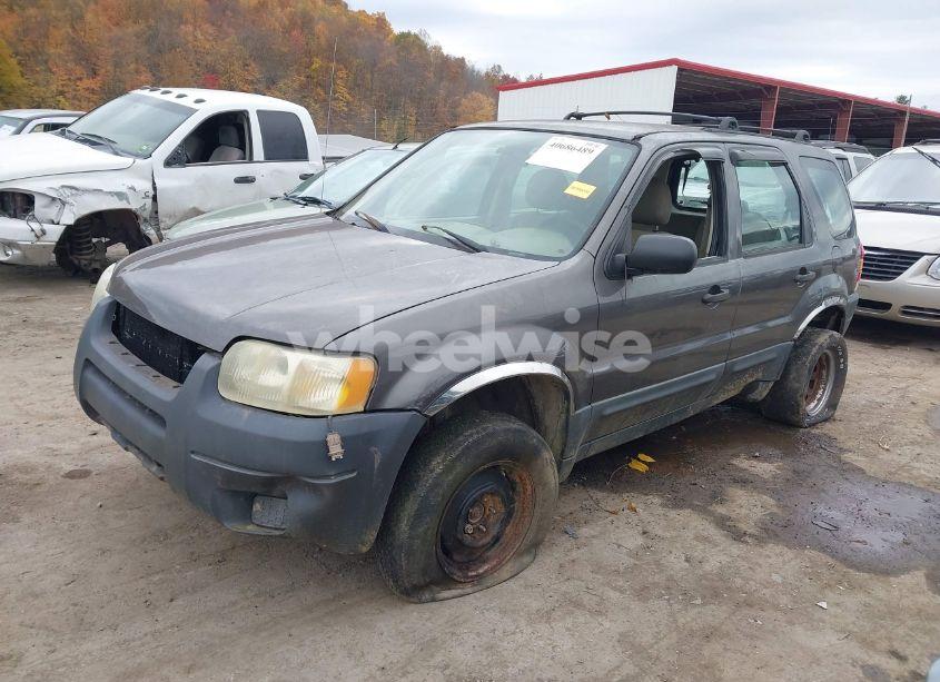 Photo 2 of 2003 Ford Escape XLS (VIN 1FMYU92113KC66746)
