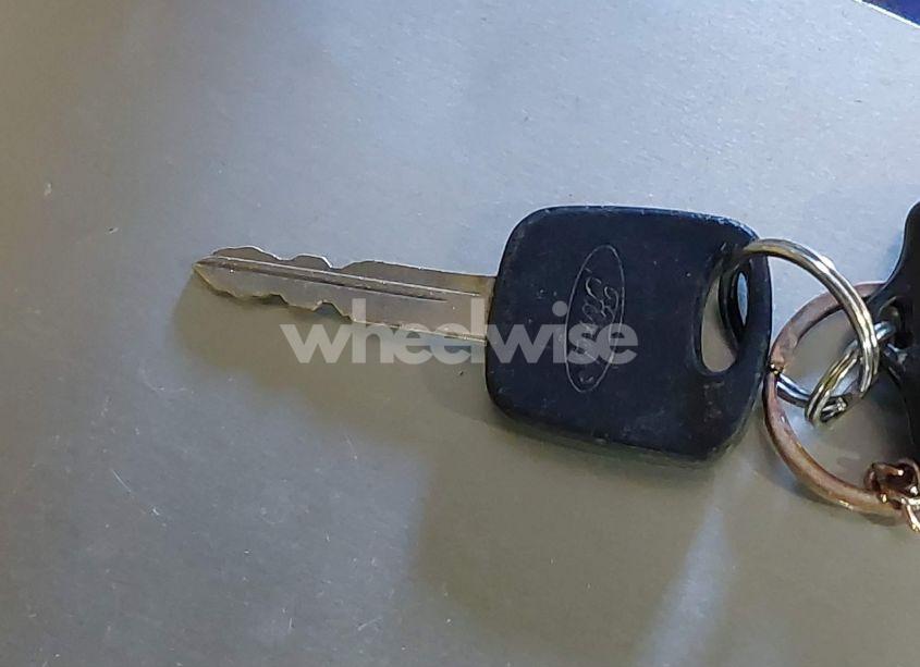 Photo 11 of 2004 Ford Escape XLS (VIN 1FMYU92174KA88603)