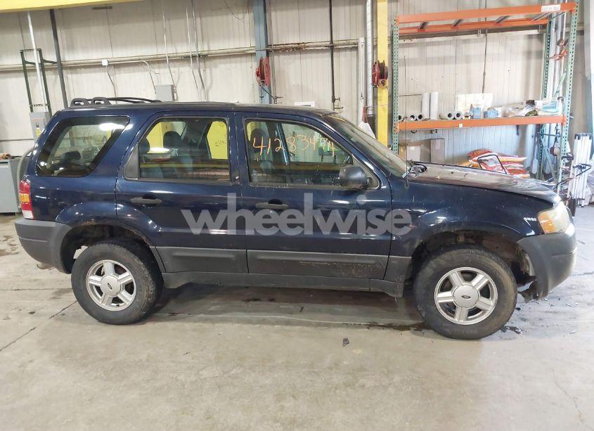 Photo 14 of 2004 Ford Escape XLS (VIN 1FMYU92174KA88603)