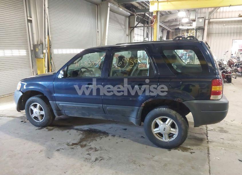 Photo 15 of 2004 Ford Escape XLS (VIN 1FMYU92174KA88603)