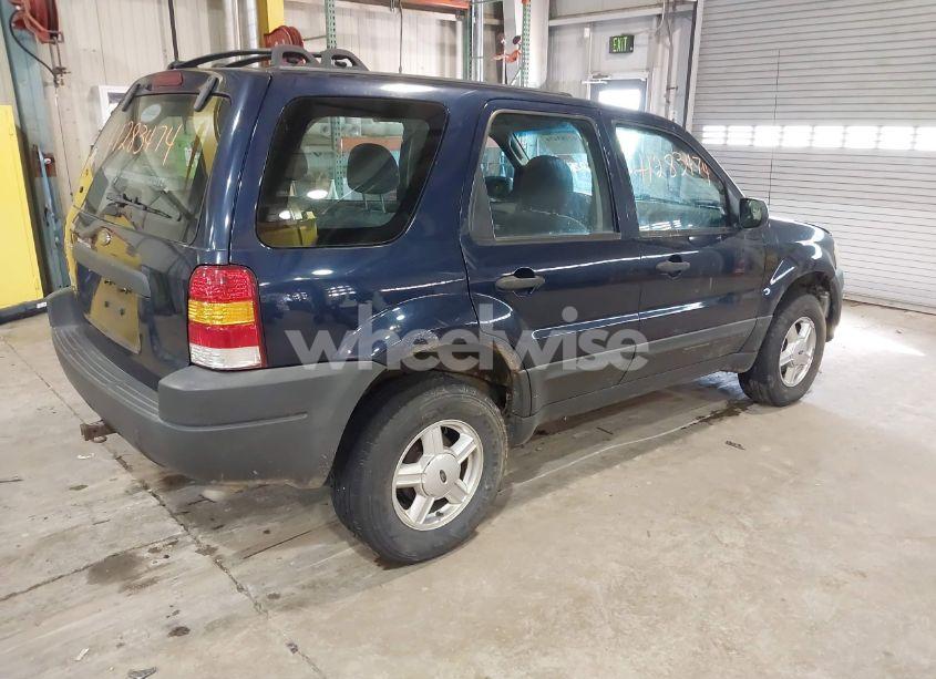 Photo 4 of 2004 Ford Escape XLS (VIN 1FMYU92174KA88603)