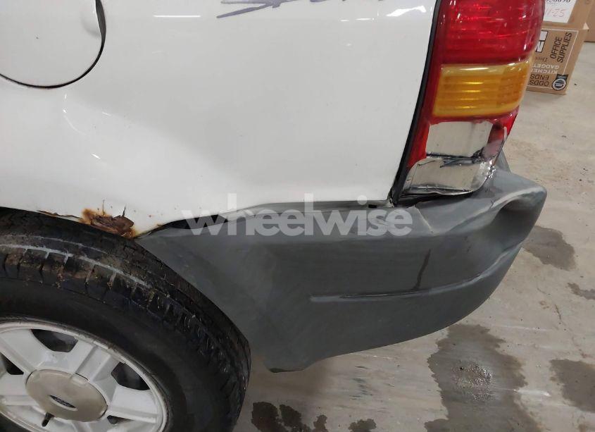 Photo 6 of 2004 Ford Escape XLS (VIN 1FMYU921X4KA88997)