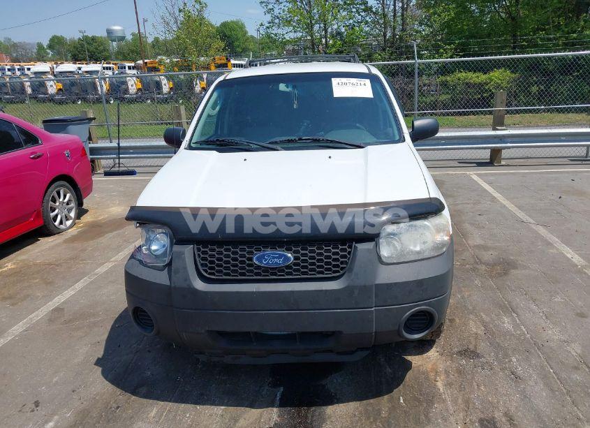 Photo 13 of 2007 Ford Escape XLS/XLS MANUAL (VIN 1FMYU92Z07KB51308)