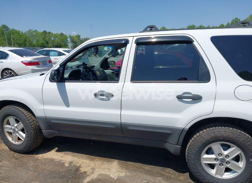 Photo 15 of 2007 Ford Escape XLS/XLS MANUAL (VIN 1FMYU92Z07KB51308)