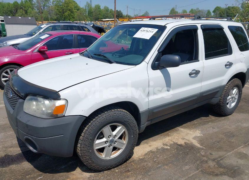 Photo 2 of 2007 Ford Escape XLS/XLS MANUAL (VIN 1FMYU92Z07KB51308)