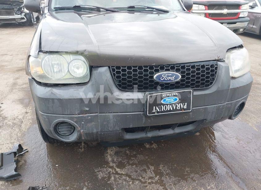 Photo 6 of 2005 Ford Escape XLS (VIN 1FMYU92Z35KA20497)