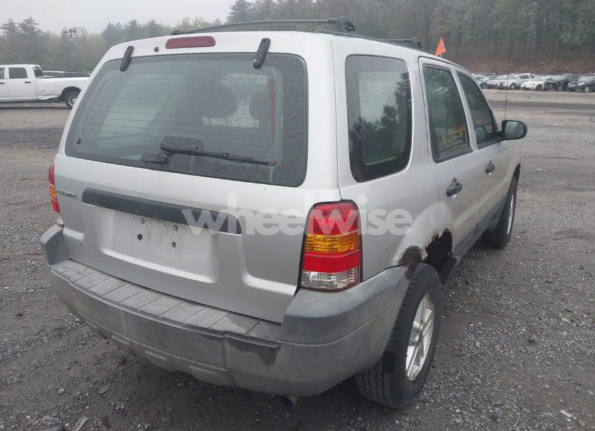Photo 4 of 2005 Ford Escape XLS (VIN 1FMYU92Z45KA36384)