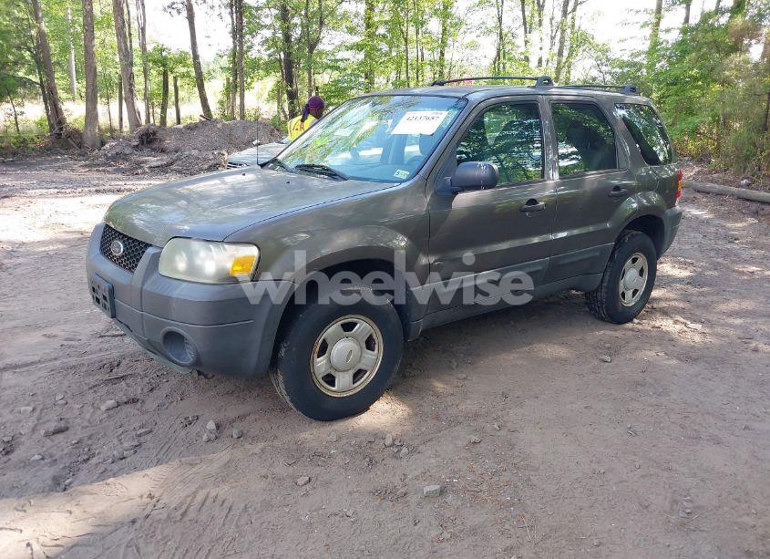 Photo 2 of 2006 Ford Escape XLS/XLS MANUAL (VIN 1FMYU92Z46KA72724)