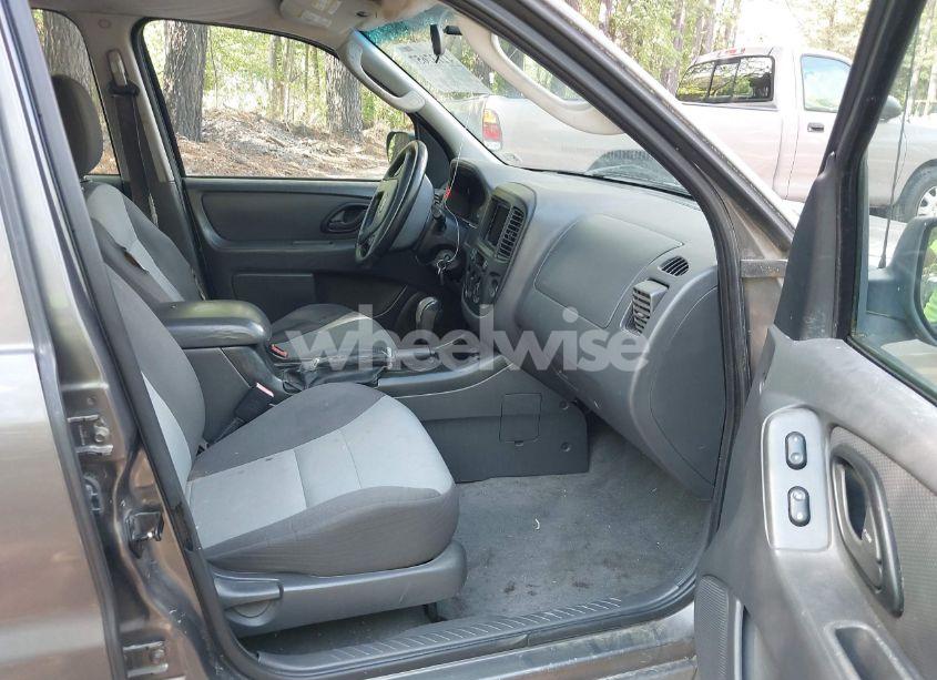 Photo 5 of 2006 Ford Escape XLS/XLS MANUAL (VIN 1FMYU92Z46KA72724)