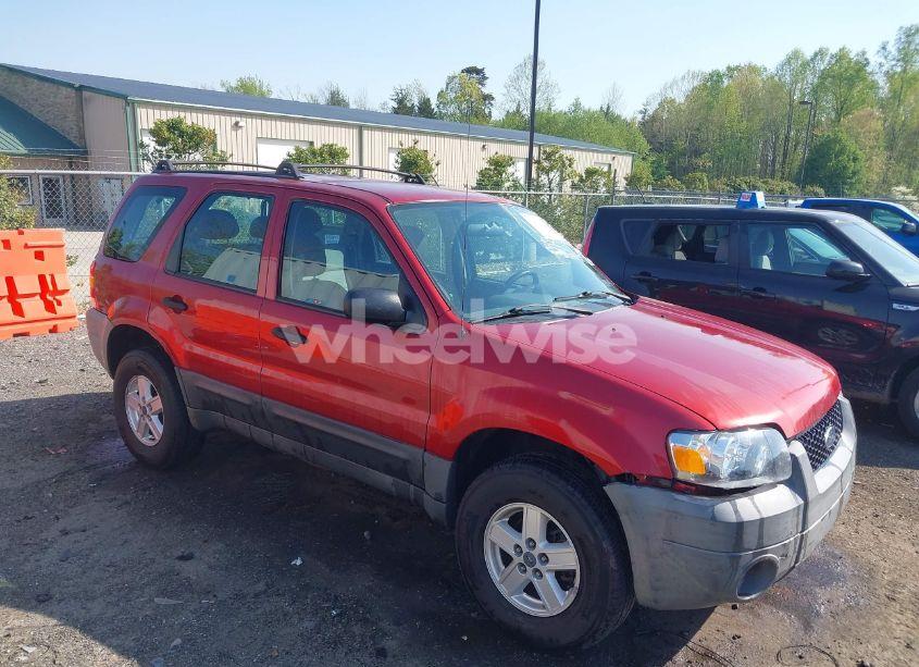 2005 Ford Escape XLS (VIN 1FMYU92Z65DA19297) main photo