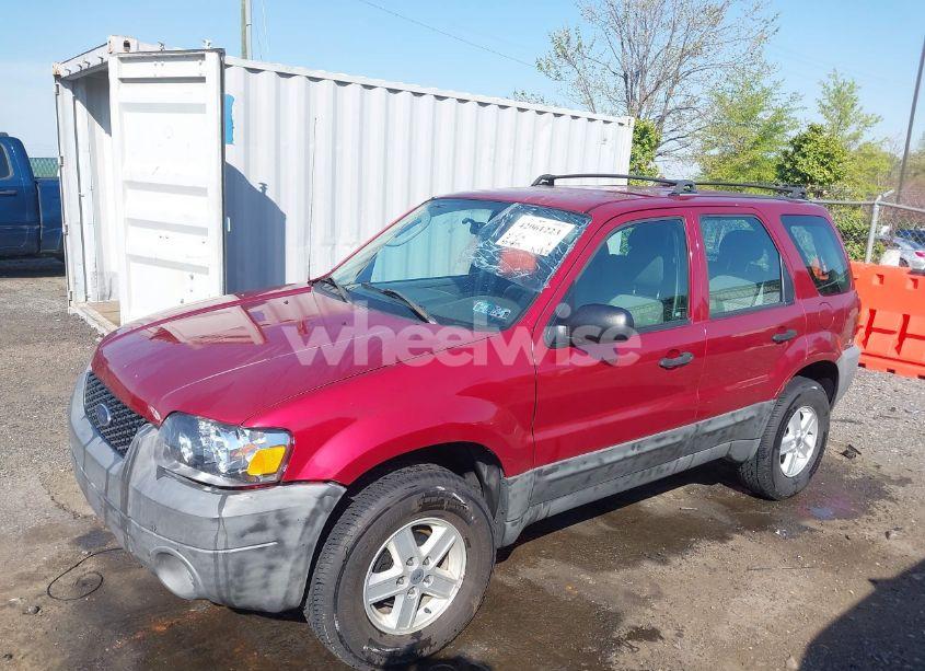 Photo 2 of 2005 Ford Escape XLS (VIN 1FMYU92Z65DA19297)