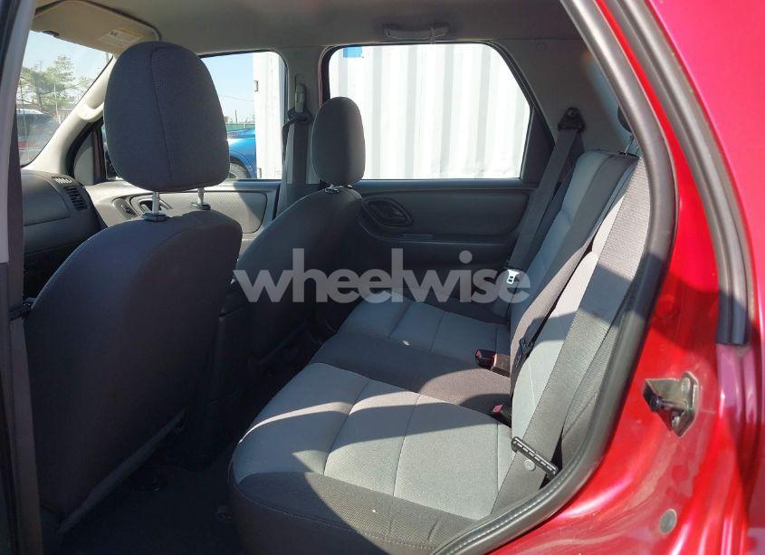 Photo 8 of 2005 Ford Escape XLS (VIN 1FMYU92Z65DA19297)