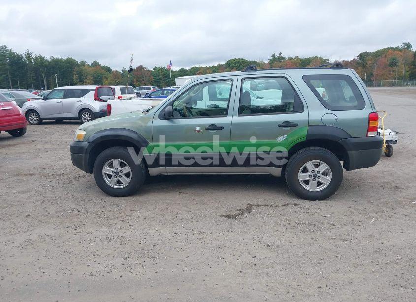 Photo 14 of 2005 Ford Escape XLS (VIN 1FMYU92Z65KB29374)