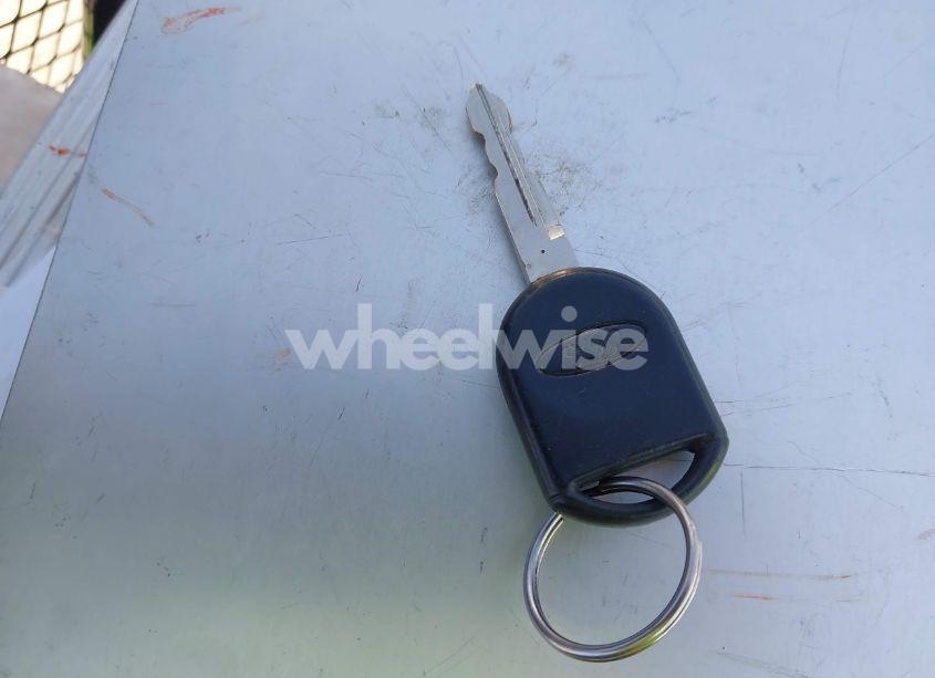 Photo 11 of 2005 Ford Escape XLS (VIN 1FMYU92Z75DA03268)