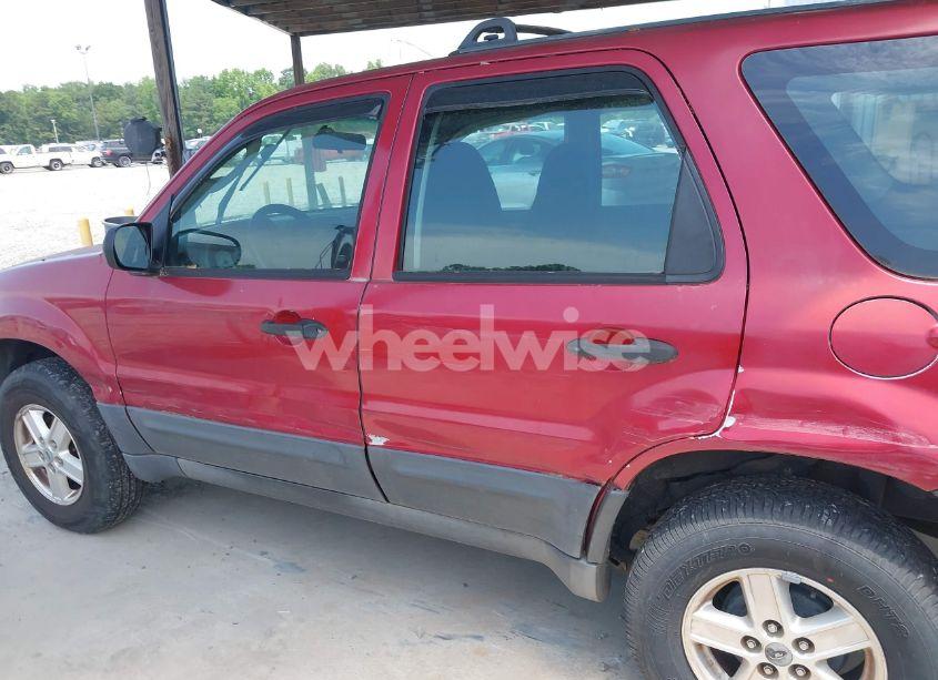 Photo 6 of 2005 Ford Escape XLS (VIN 1FMYU92Z75DA05019)