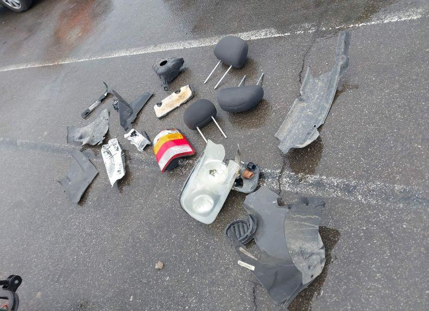 Photo 12 of 2005 Ford Escape XLS (VIN 1FMYU92Z75KA76006)