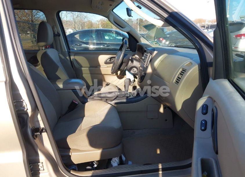 Photo 5 of 2007 Ford Escape XLS/XLS MANUAL (VIN 1FMYU92Z77KA40397)