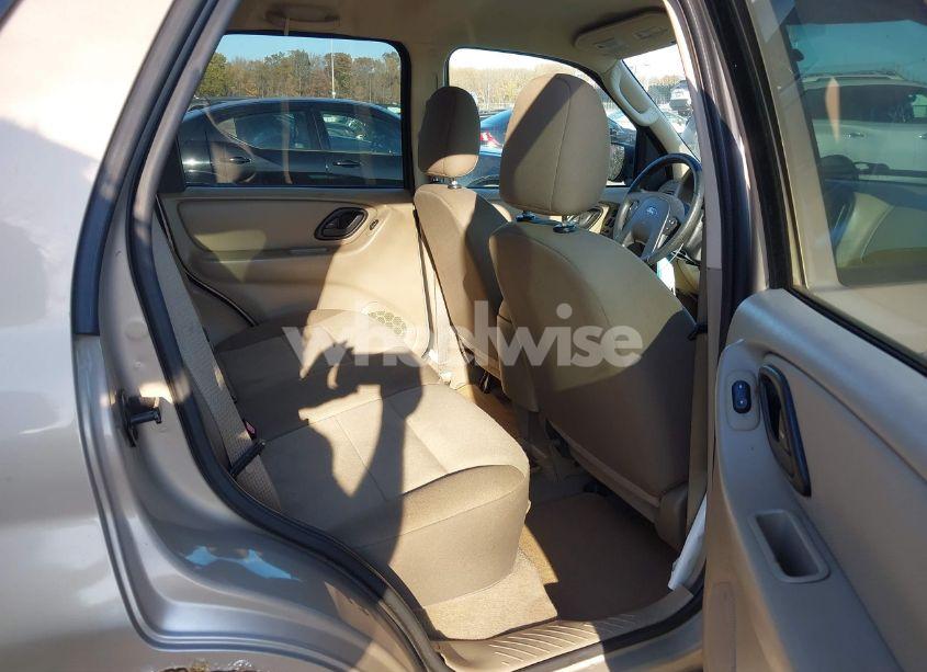 Photo 8 of 2007 Ford Escape XLS/XLS MANUAL (VIN 1FMYU92Z77KA40397)