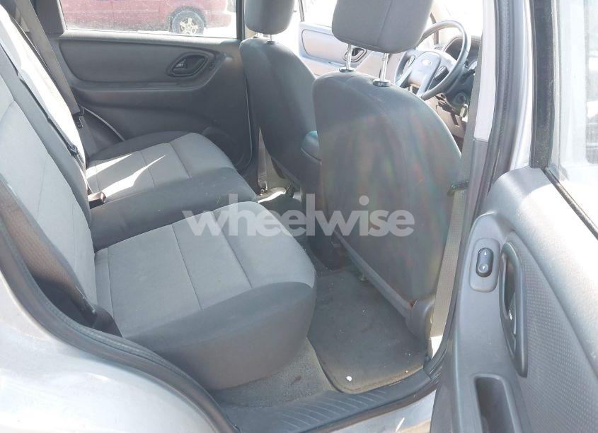 Photo 8 of 2007 Ford Escape XLS/XLS MANUAL (VIN 1FMYU92Z87KA05657)