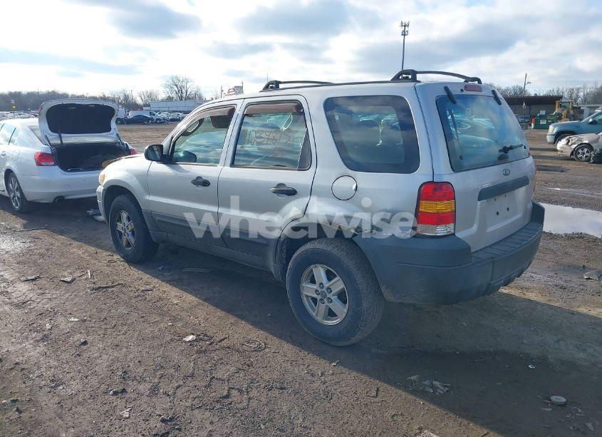 Photo 14 of 2005 Ford Escape XLS (VIN 1FMYU92Z95KB15985)