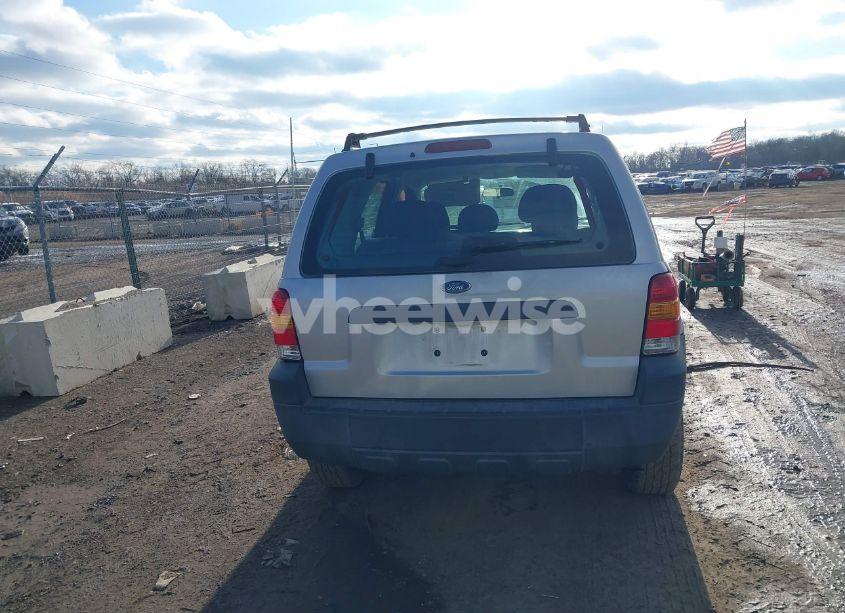 Photo 16 of 2005 Ford Escape XLS (VIN 1FMYU92Z95KB15985)