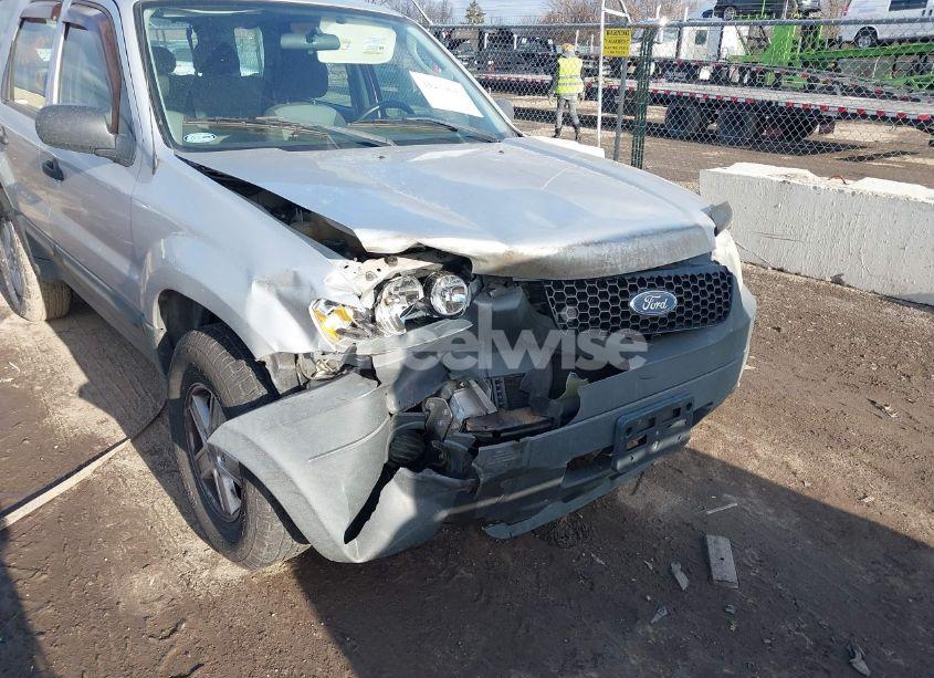 Photo 6 of 2005 Ford Escape XLS (VIN 1FMYU92Z95KB15985)