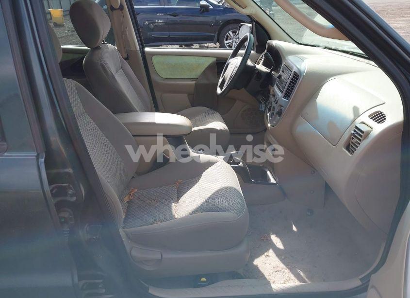 Photo 5 of 2003 Ford Escape XLT (VIN 1FMYU93103KC64436)