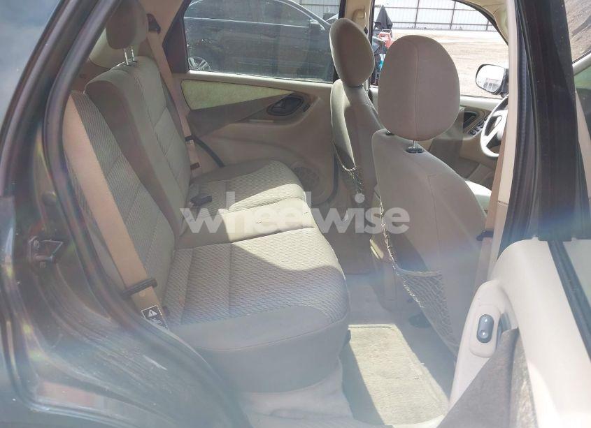 Photo 8 of 2003 Ford Escape XLT (VIN 1FMYU93103KC64436)