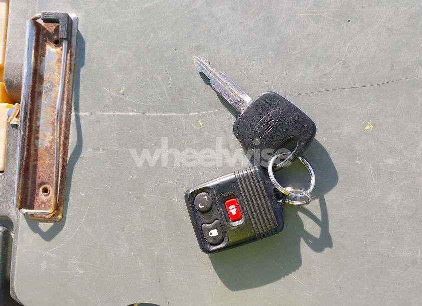 Photo 11 of 2003 Ford Escape XLT (VIN 1FMYU93103KE17610)