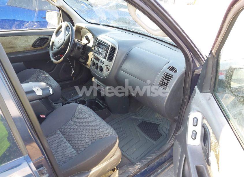 Photo 5 of 2003 Ford Escape XLT (VIN 1FMYU93103KE17610)