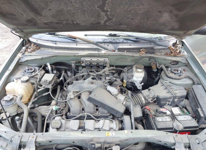 Photo 10 of 2005 Ford Escape XLT (VIN 1FMYU93105DA09261)