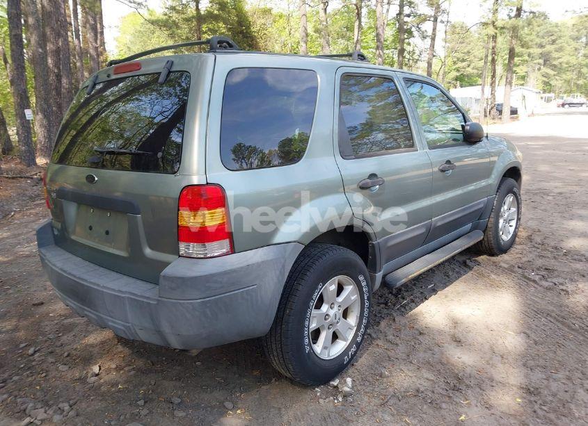 Photo 4 of 2005 Ford Escape XLT (VIN 1FMYU93105DA09261)