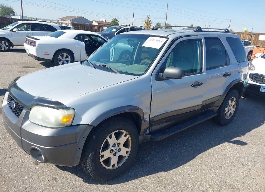 Photo 2 of 2005 Ford Escape XLT (VIN 1FMYU93105KB20890)
