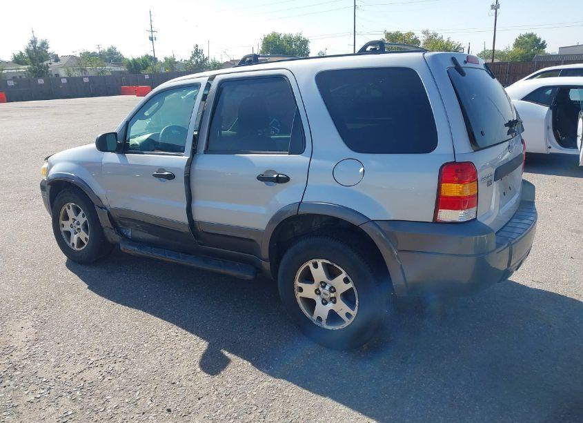 Photo 3 of 2005 Ford Escape XLT (VIN 1FMYU93105KB20890)