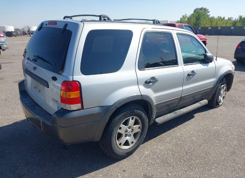 Photo 4 of 2005 Ford Escape XLT (VIN 1FMYU93105KB20890)