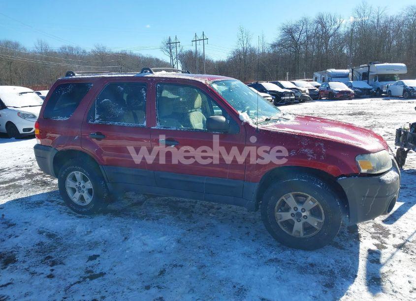 Photo 13 of 2005 Ford Escape XLT (VIN 1FMYU93105KB75419)