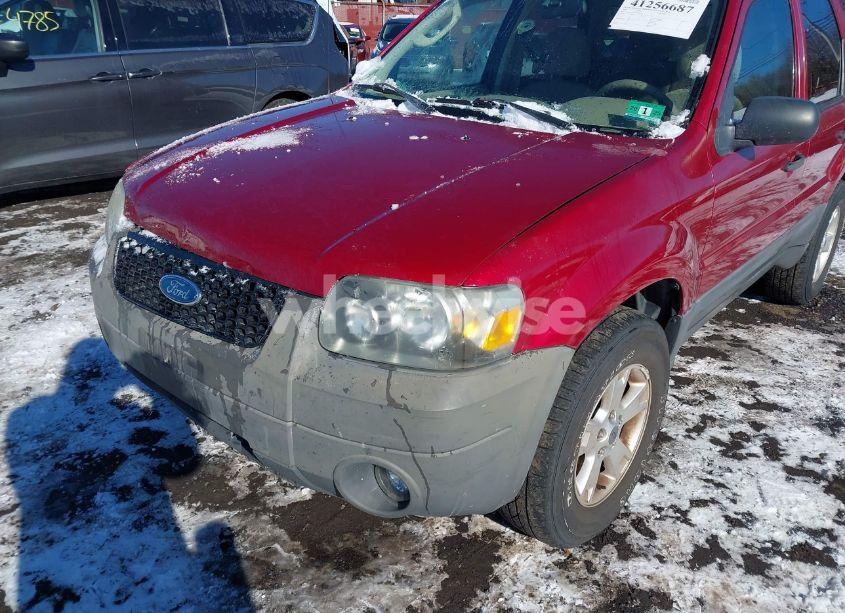 Photo 17 of 2005 Ford Escape XLT (VIN 1FMYU93105KB75419)