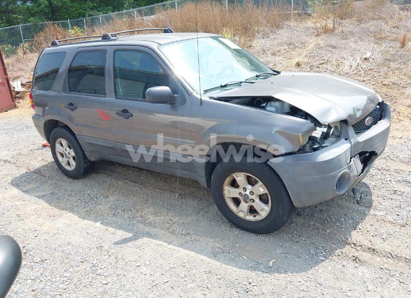 2006 Ford Escape XLT/XLT SPORT (VIN 1FMYU93106KB08157) main photo