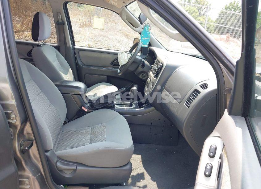 Photo 5 of 2006 Ford Escape XLT/XLT SPORT (VIN 1FMYU93106KB08157)