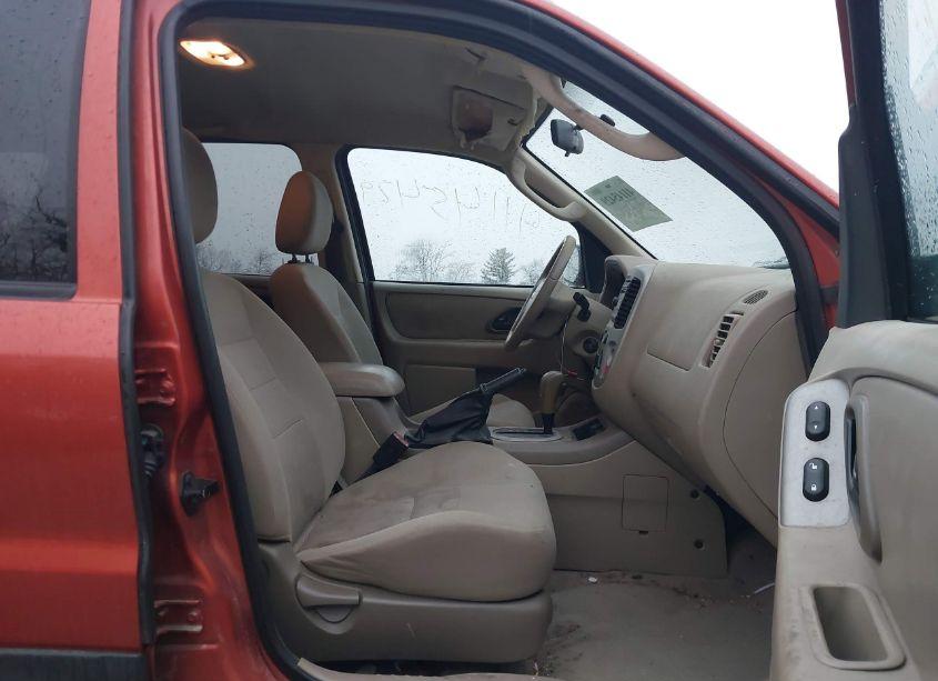 Photo 5 of 2006 Ford Escape XLT/XLT SPORT (VIN 1FMYU93106KD17687)