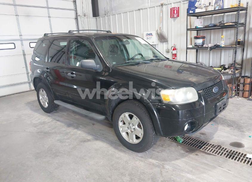 2007 Ford Escape XLT/XLT SPORT (VIN 1FMYU93107KA84752) main photo