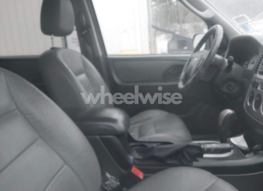 Photo 5 of 2007 Ford Escape XLT/XLT SPORT (VIN 1FMYU93107KB98184)