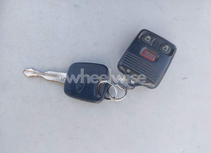 Photo 11 of 2003 Ford Escape XLT (VIN 1FMYU93113KC18744)