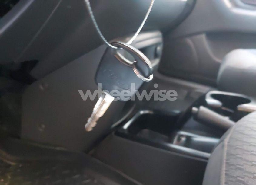 Photo 11 of 2004 Ford Escape XLT (VIN 1FMYU93114KB49698)