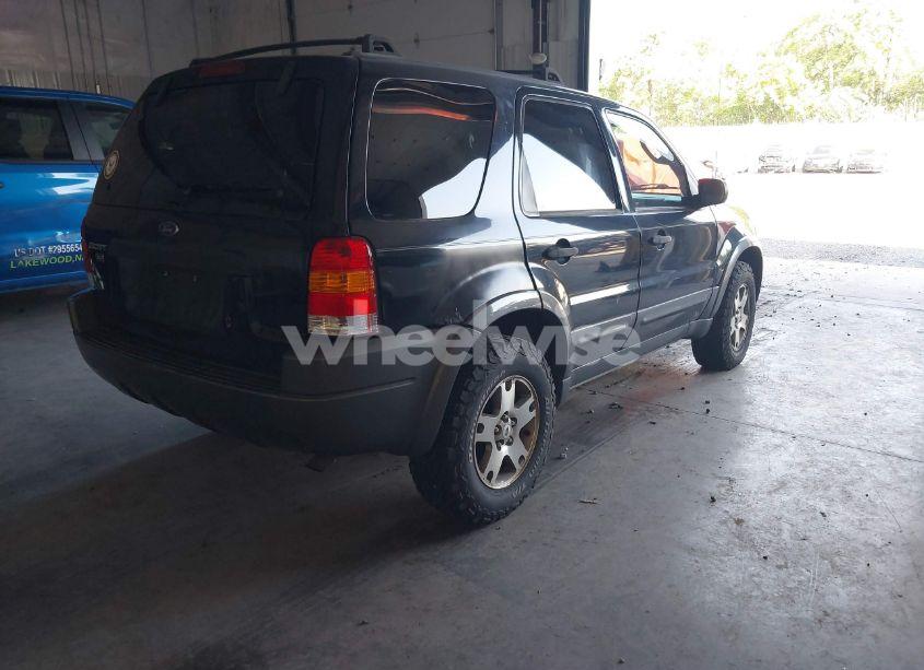 Photo 4 of 2004 Ford Escape XLT (VIN 1FMYU93114KB49698)